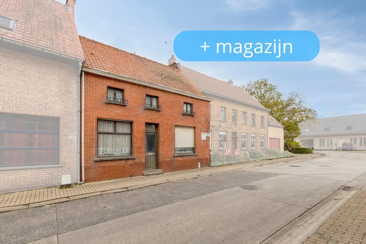 Te renoveren woning met magazijn en tweede oprit! foto {{pictureIndex}}