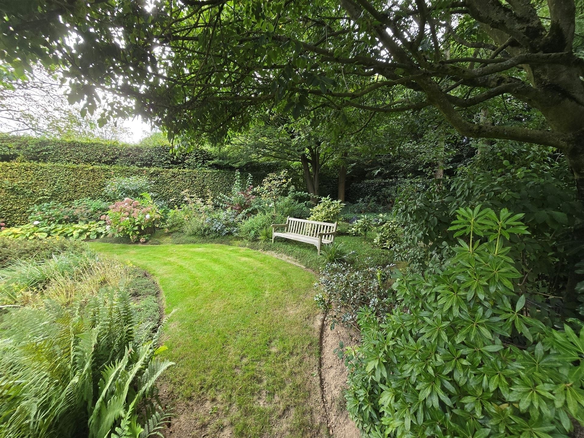 Exclusieve villa met tuin en vijver ! foto 24