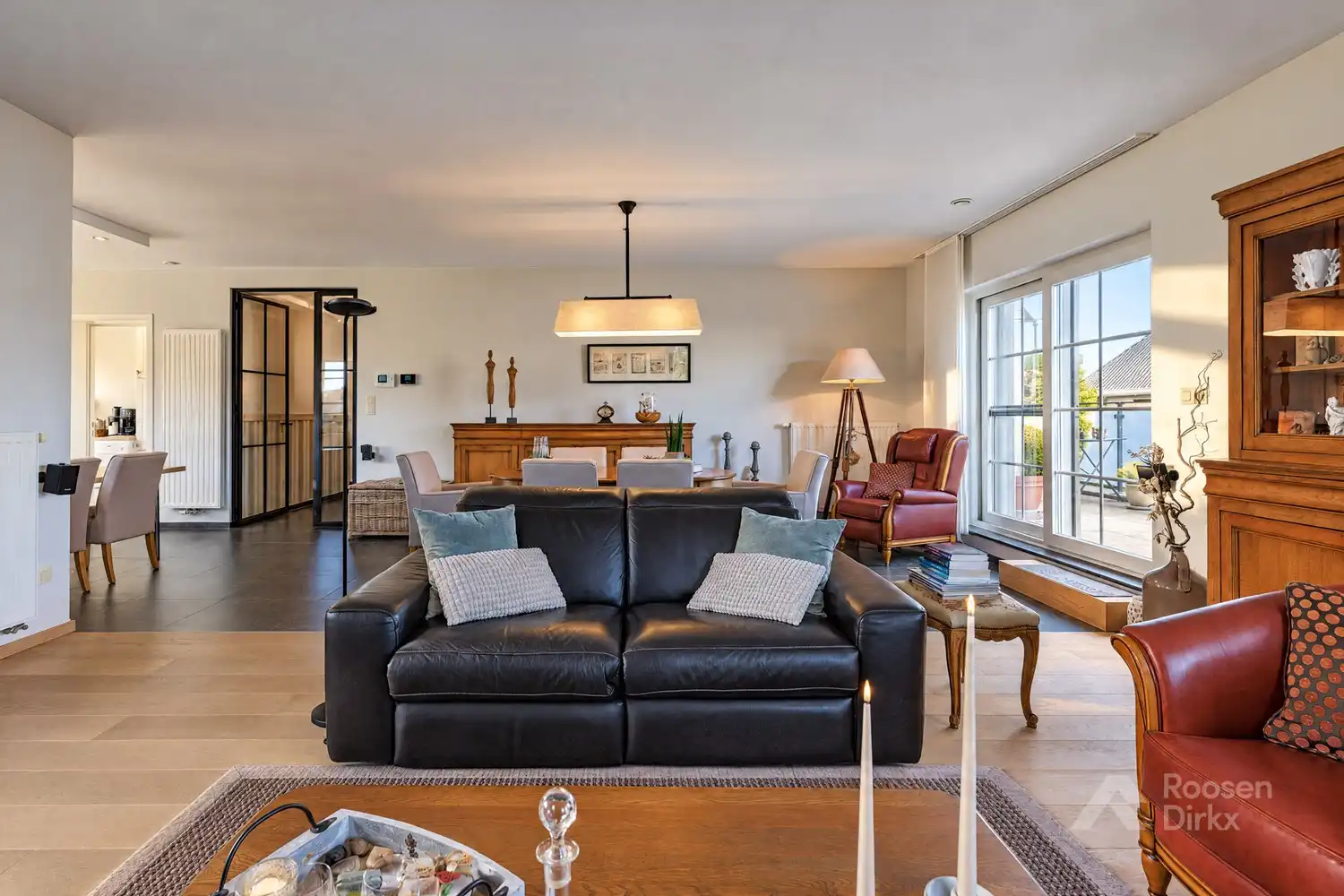 Luxe appartement (150m²) met 3 slaapkamers en 60m² terrassen te BREE. foto 5