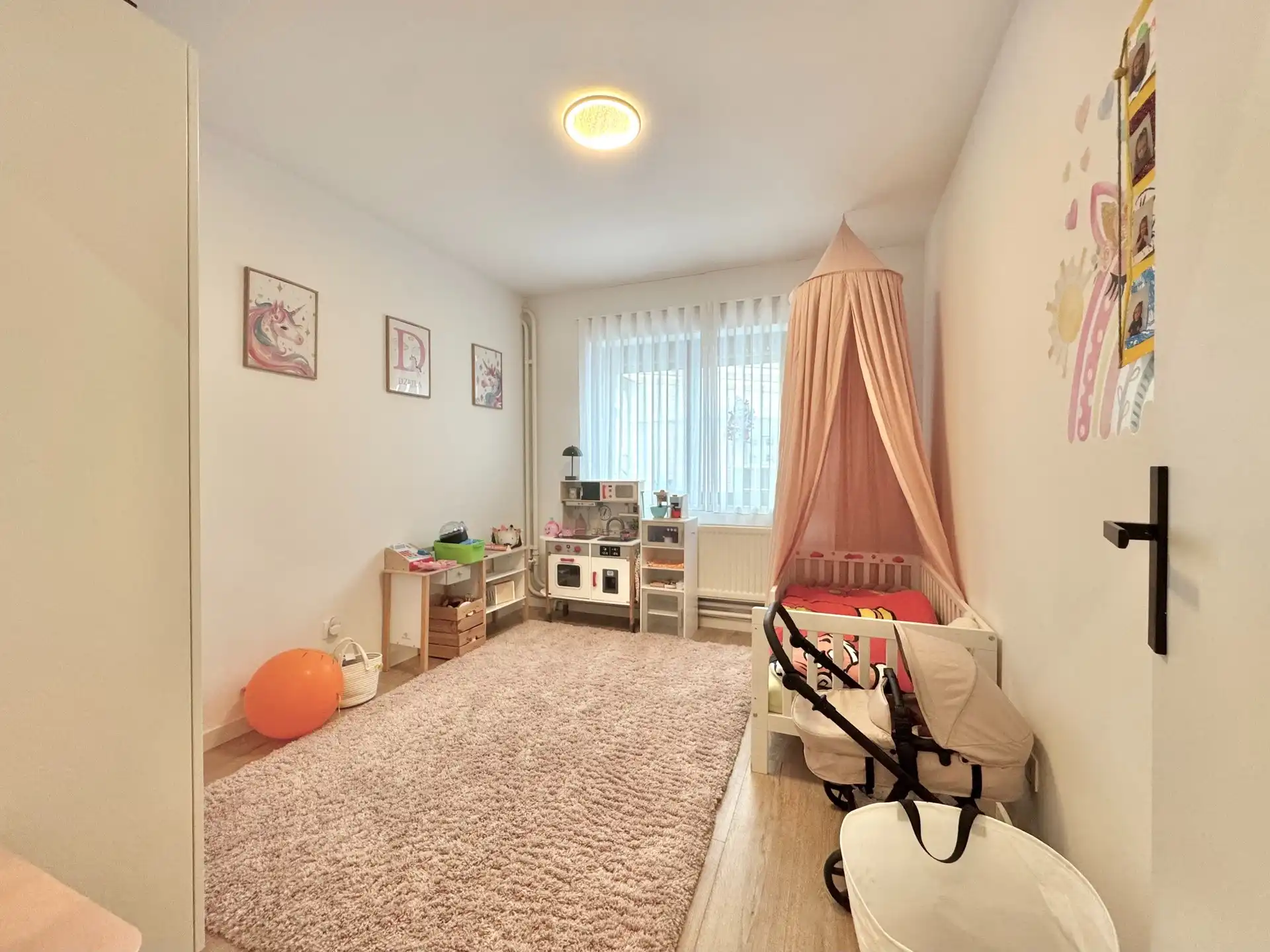 GERENOVEERDE GELIJKVLOERSE WONING | 3 KAMERS | GARAGE | 274 M² foto 26