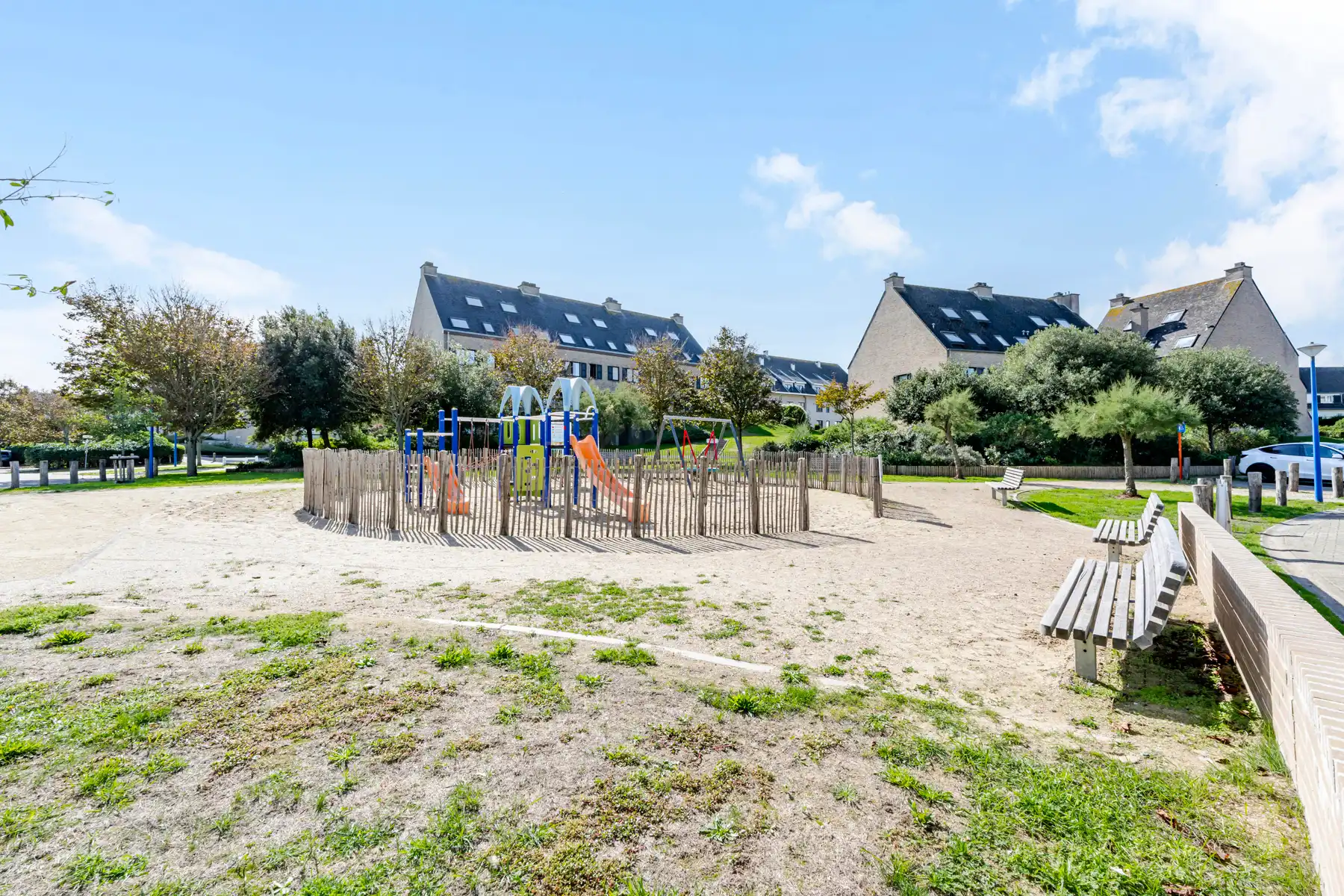 Zonnige studio met open zicht nabij het strand foto 9