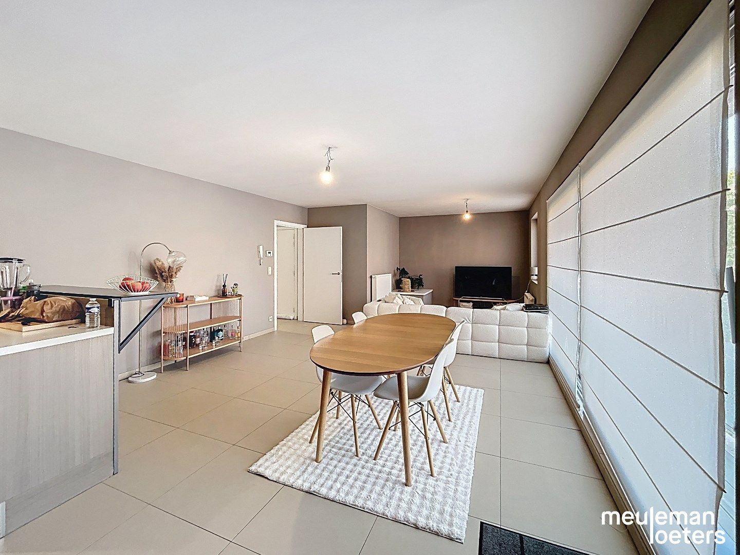 Ruim appartement met drie slaapkamers foto 6