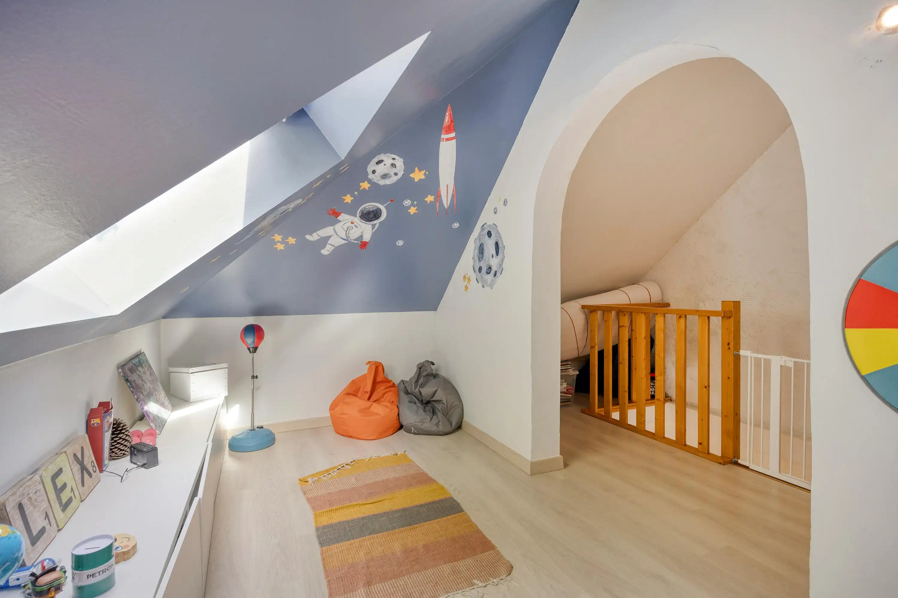 Gerenoveerde halfopen woning met tuin te koop in Gooreind! foto 25