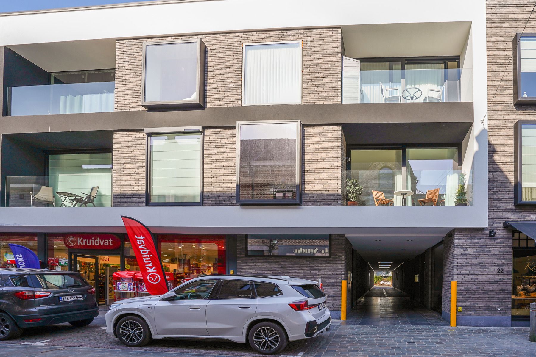 Gerenoveerd appartement op een toplocatie te Londerzeel foto 2