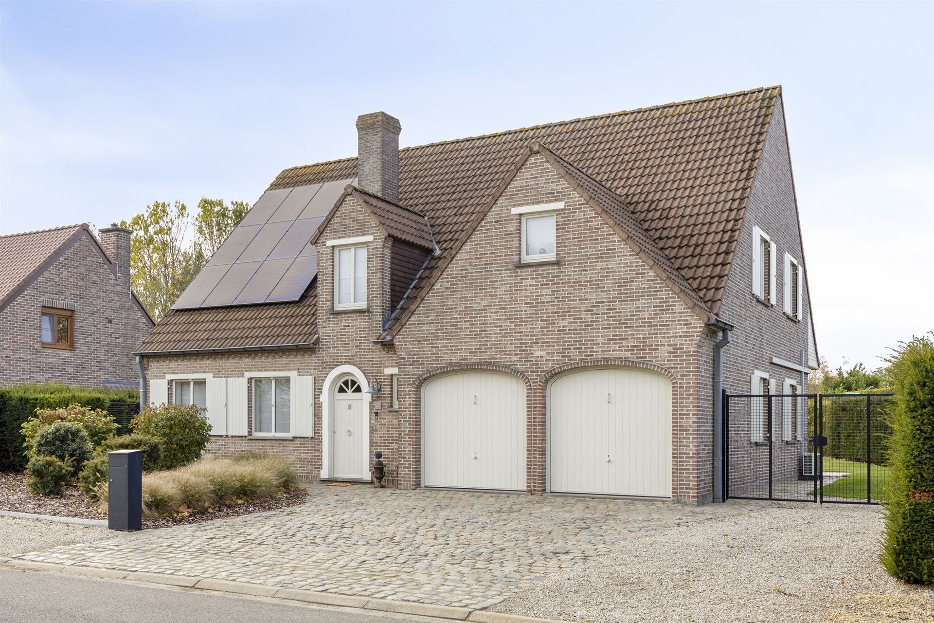  Zeer goed onderhouden villa op toplocatie in Mollem foto {{pictureIndex}}