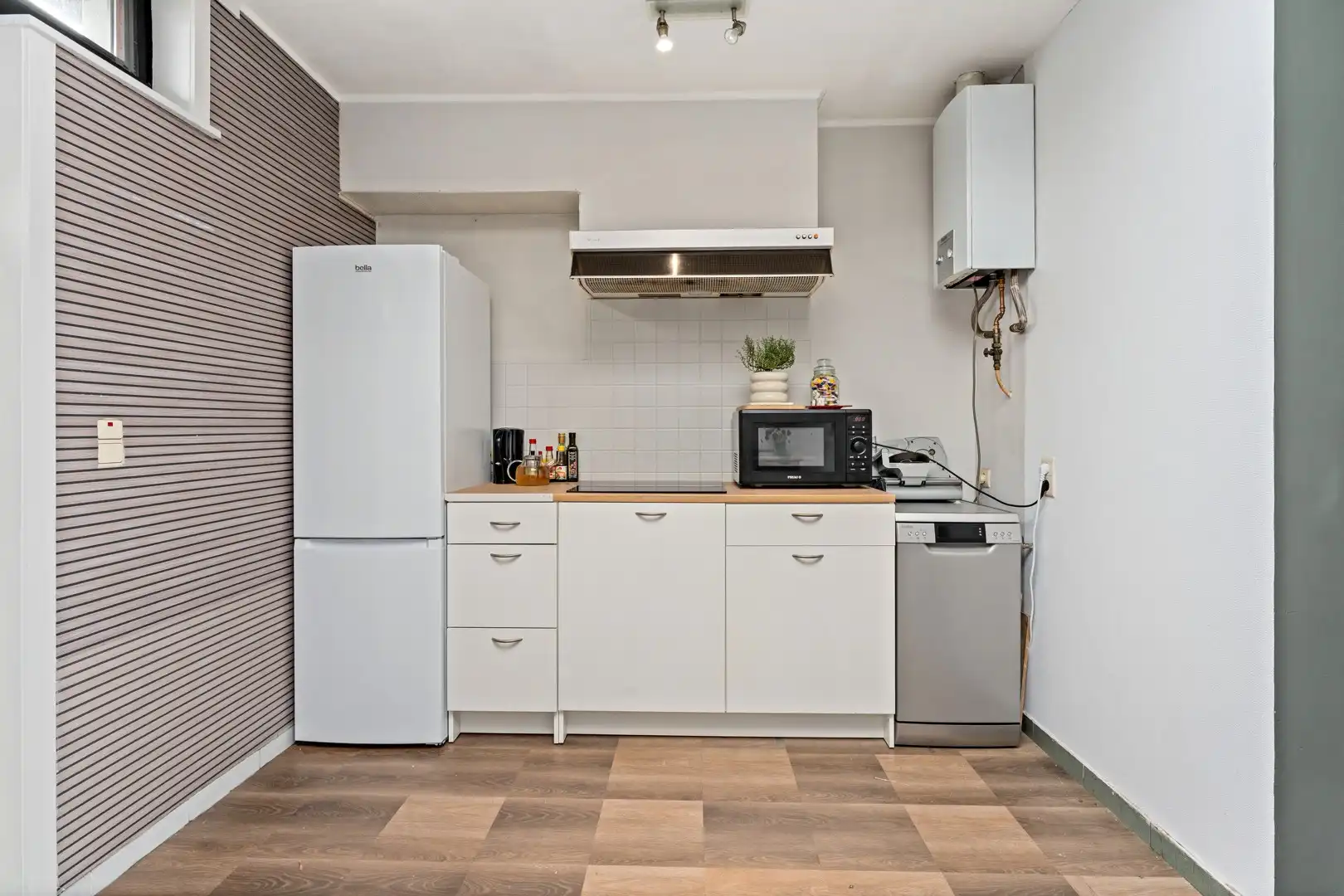 Charmante gerenoveerde woning met tuin, zonder renovatieverplichting en asbestveilig! foto 10