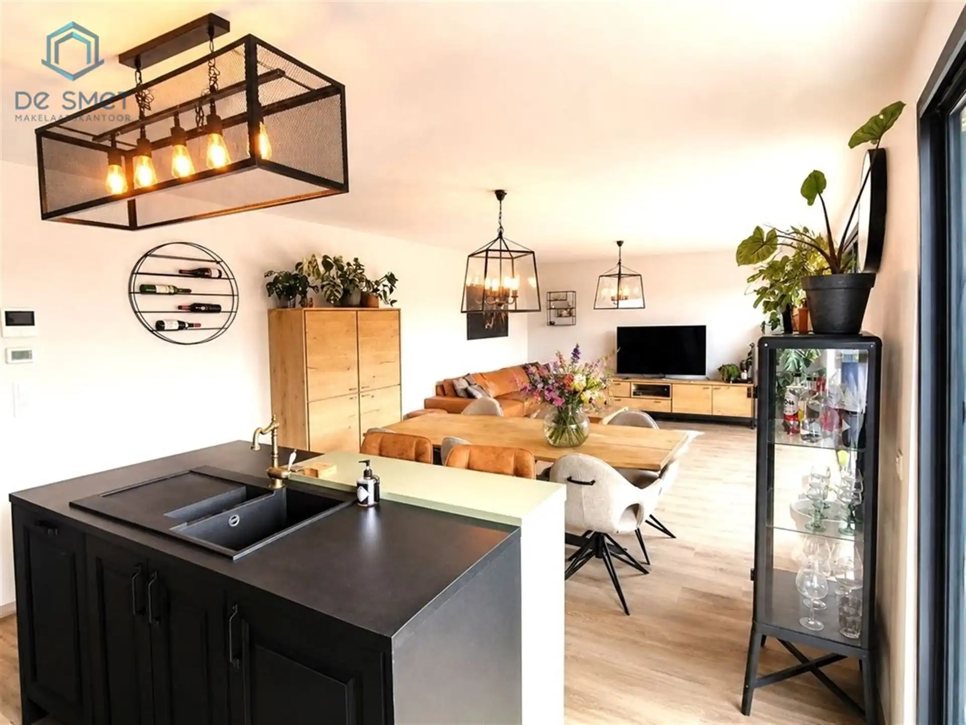 Recent en stijlvol appartement met ruim zuidwestgericht terras foto 4