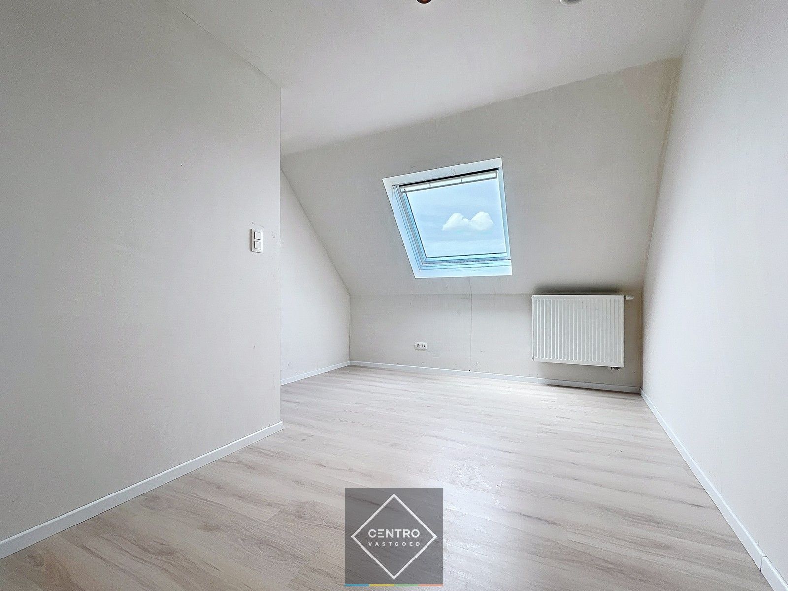 TOPAANBOD, halfopen  NB-woning met 3 slpks, ZUIDger. tuin, GARAGE én ZONNEPANELEN! foto 25