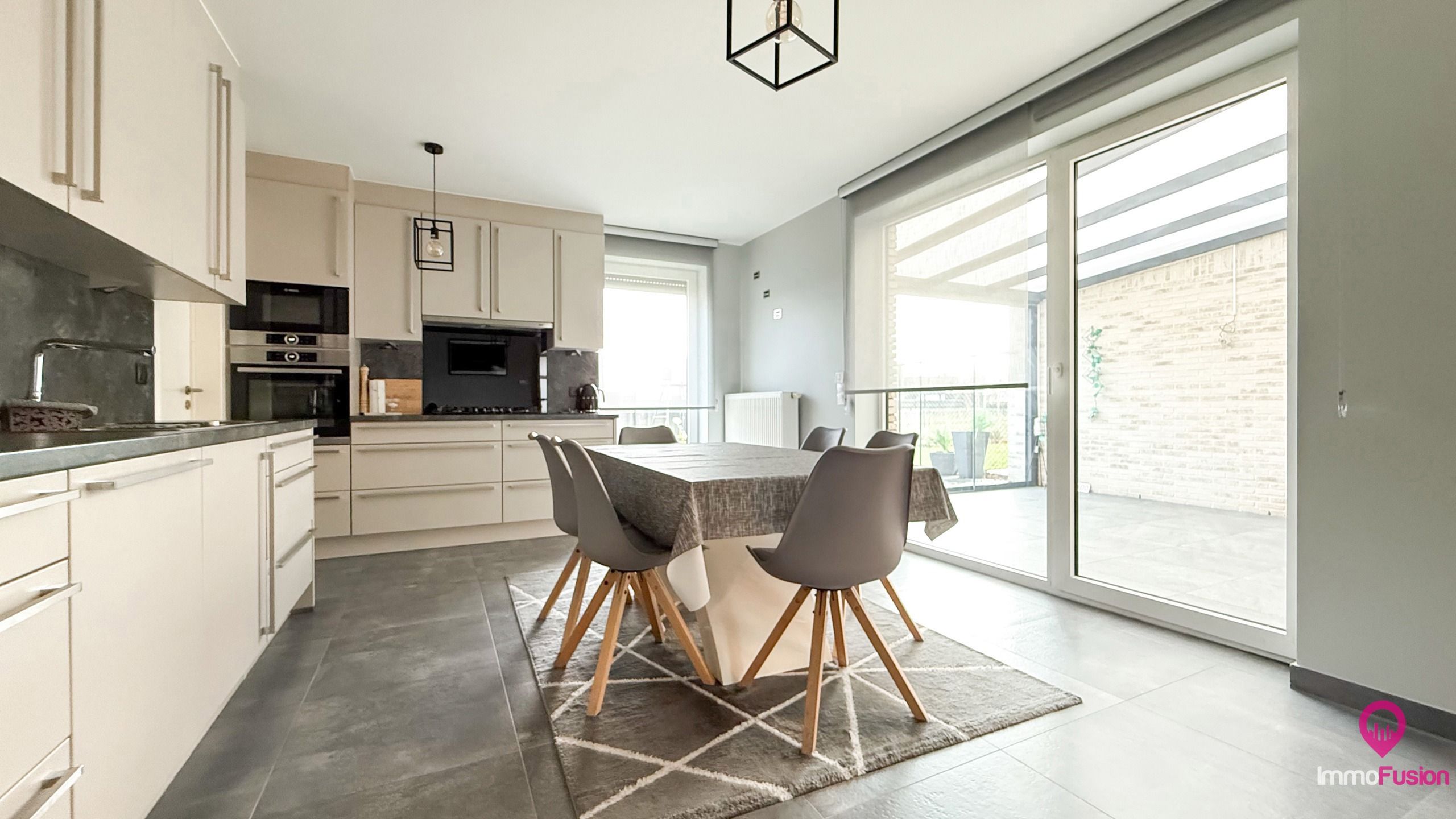 Recente halfopen woning met 2slpk en mooi tuin in Boekt! foto 7