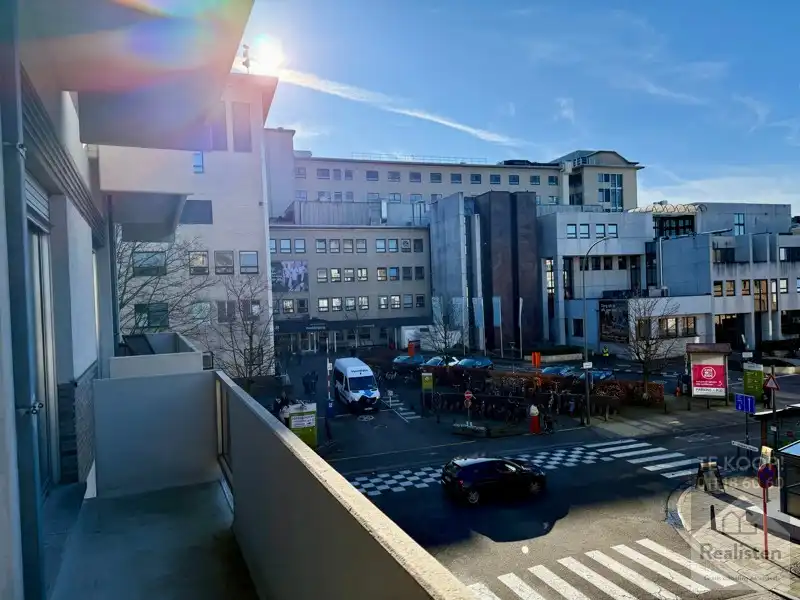 Instapkaar appartement - vlak aan het Jessa ziekenhuis foto 14