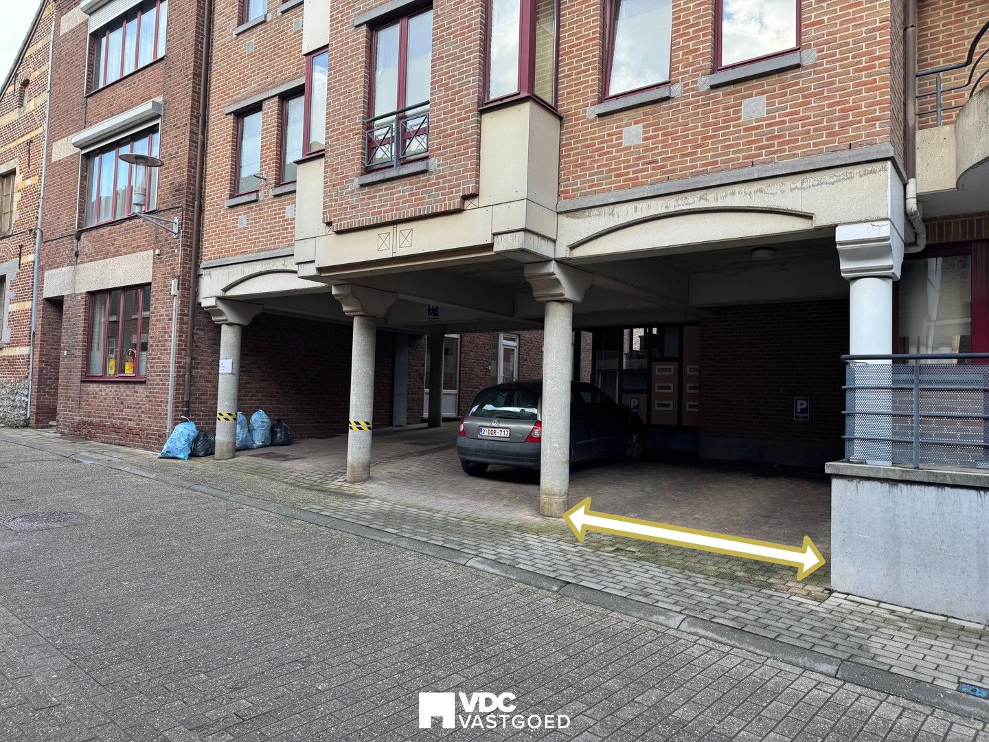 Mooi appartement met 2 slaapkamers in centrum Borgloon foto 9