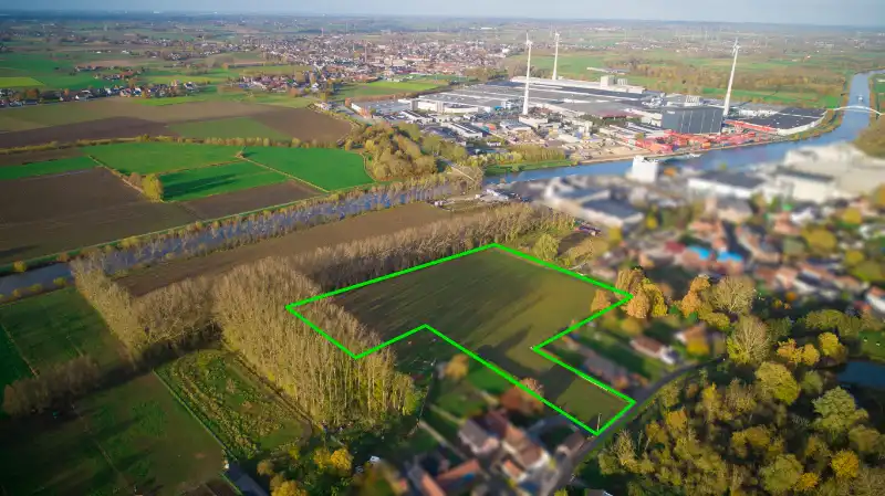 Exclusief nabij Avelgem! Grond in de bouwzone op 1ha 89ca met straatbreedte van 27m! foto 4