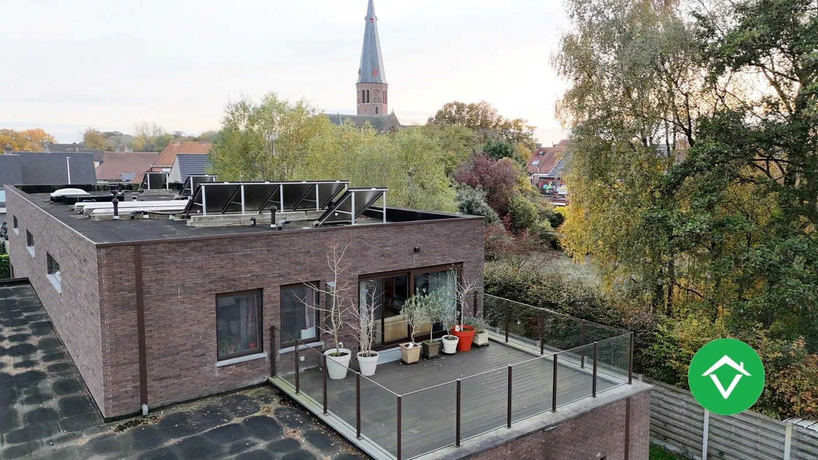 Appartement met mooi groot terras te Koekelare foto 2