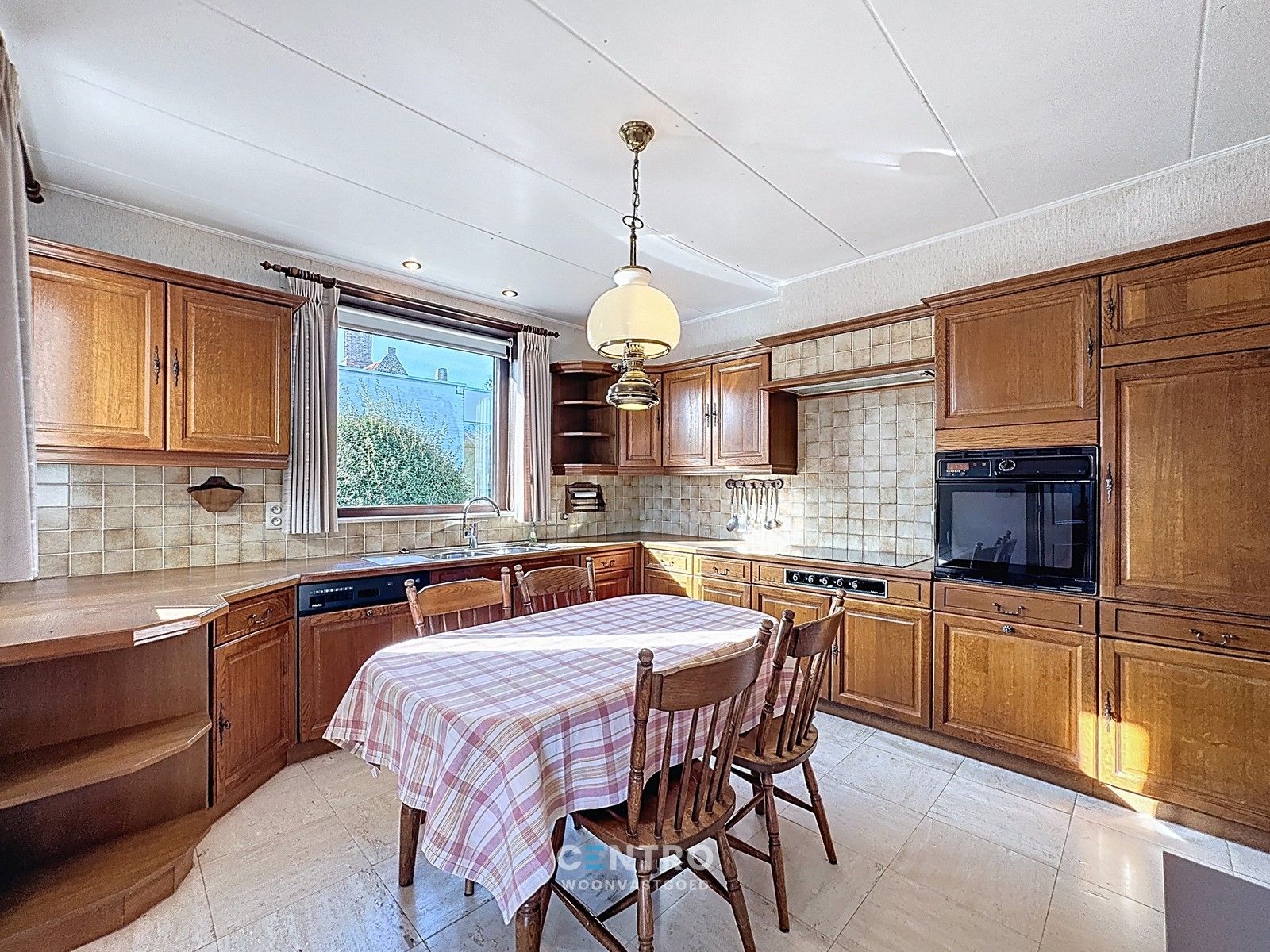 Rustig gelegen woning op 987m2 grond te Uitkerke! foto 5