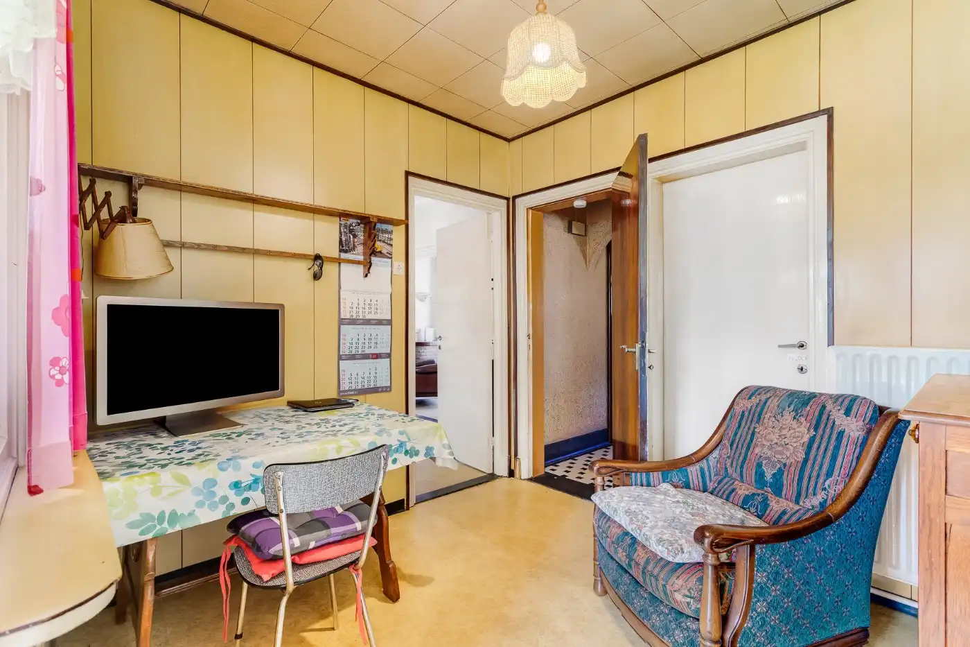 Te renoveren, geklasseerde art deco woning met 3 slpk, ruime zolder en Z-tuin foto 11