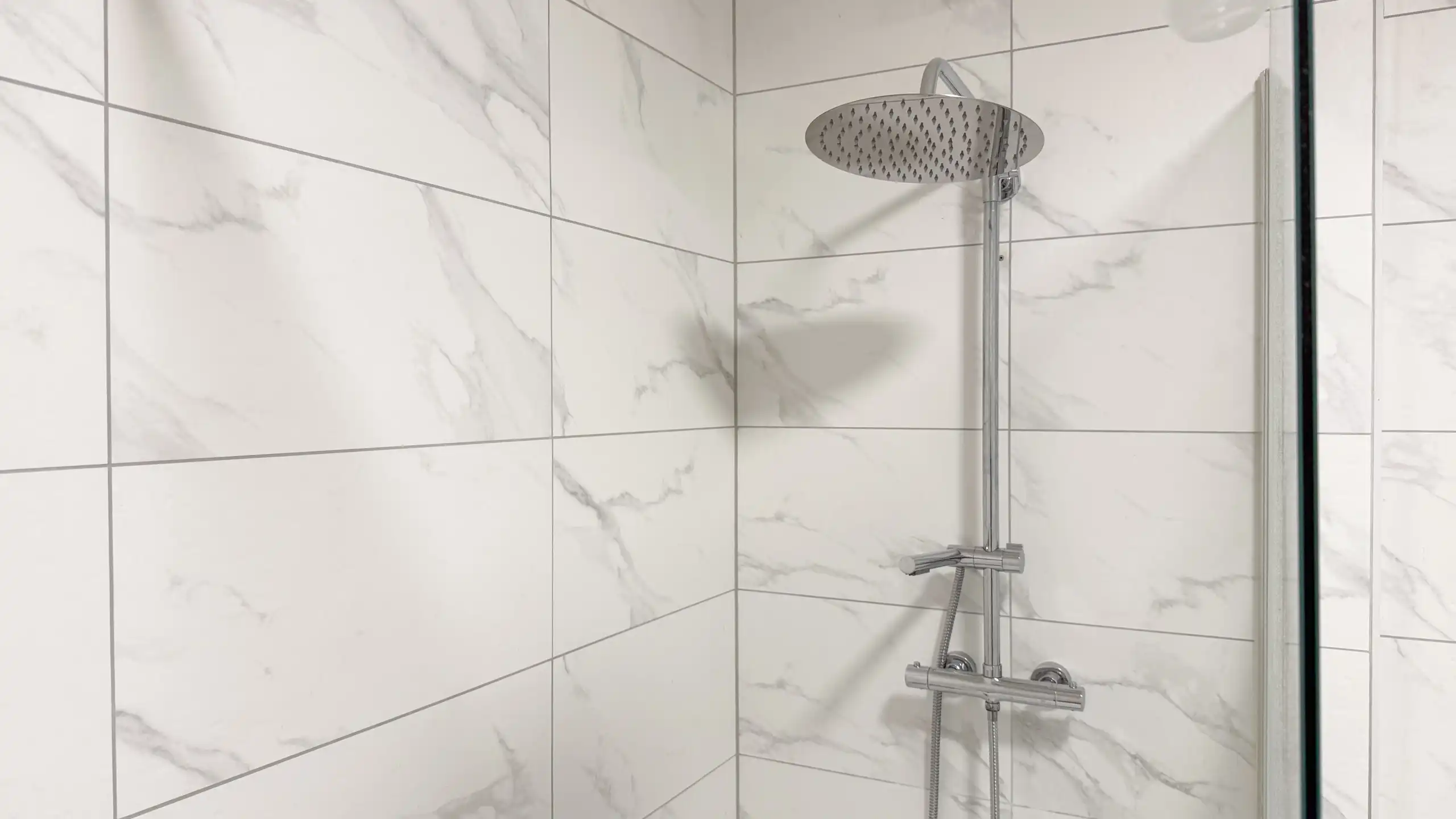 Ruim gelijkvloers app met 3slpk, tuin +terras op toplocatie! foto 16