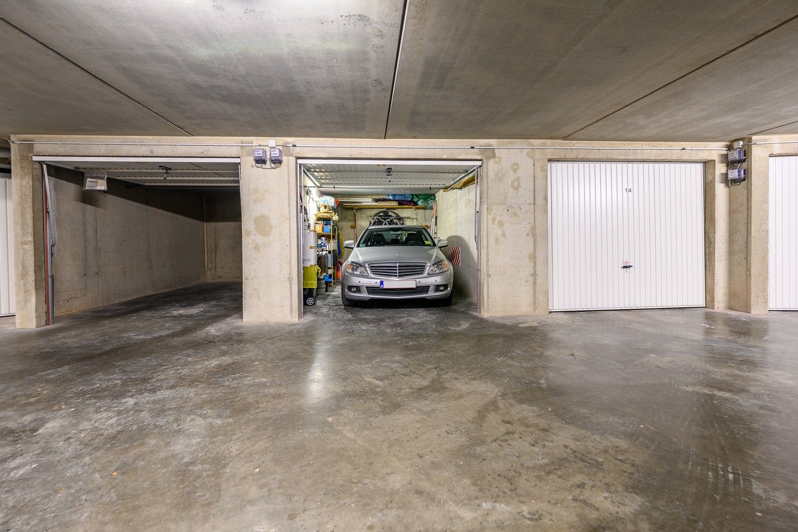 Instapklaar appartement met 3 slaapkamers en garage foto 17