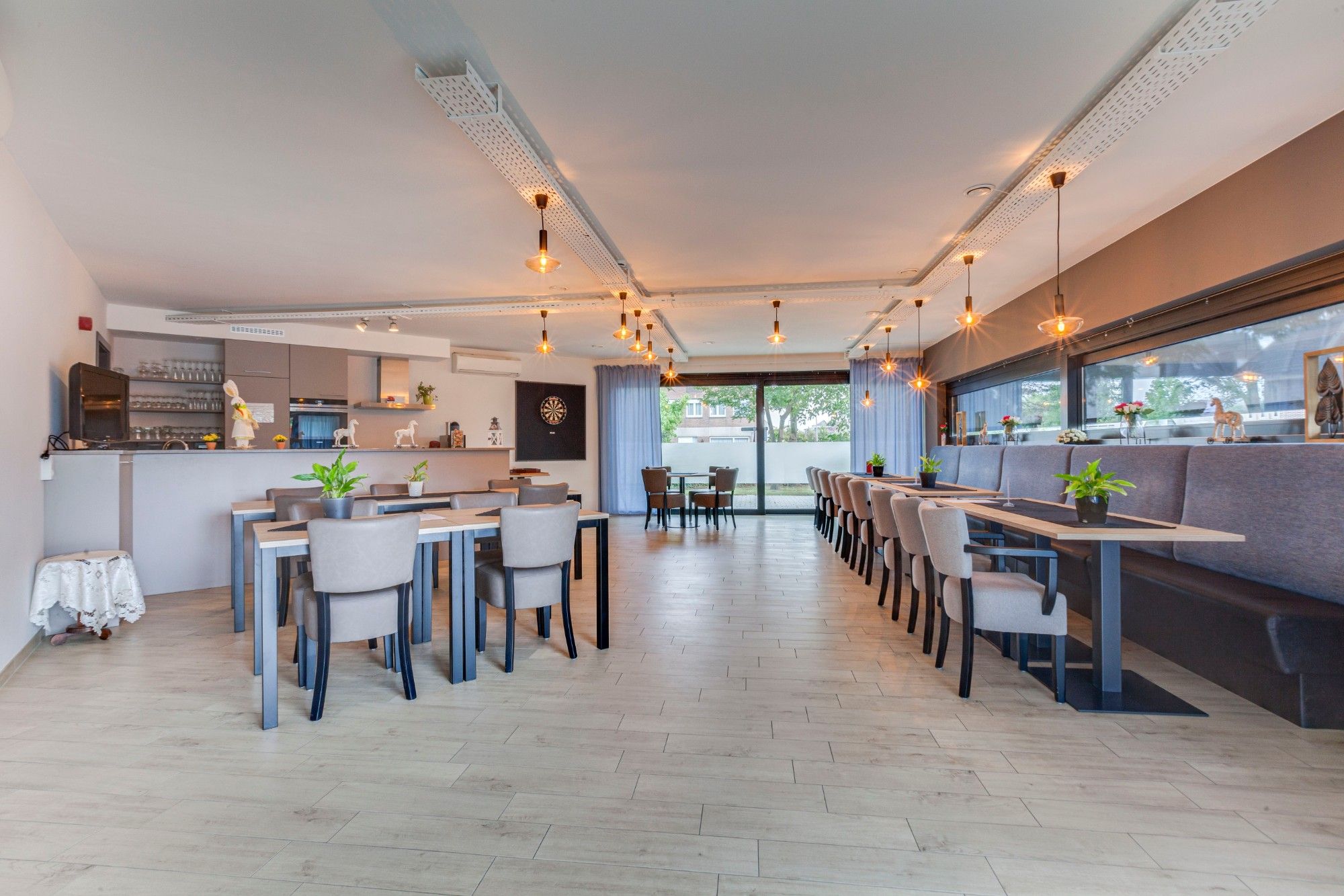 Geniet van zorgeloos comfort in deze gelijkvloerse assistentiewoning met autostaanplaats foto 17