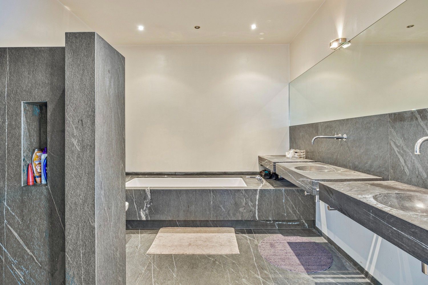 Luxueuze gelijkvloerse villa met zwembad en poolhouse op een riant perceel van 3.234 m² foto 24