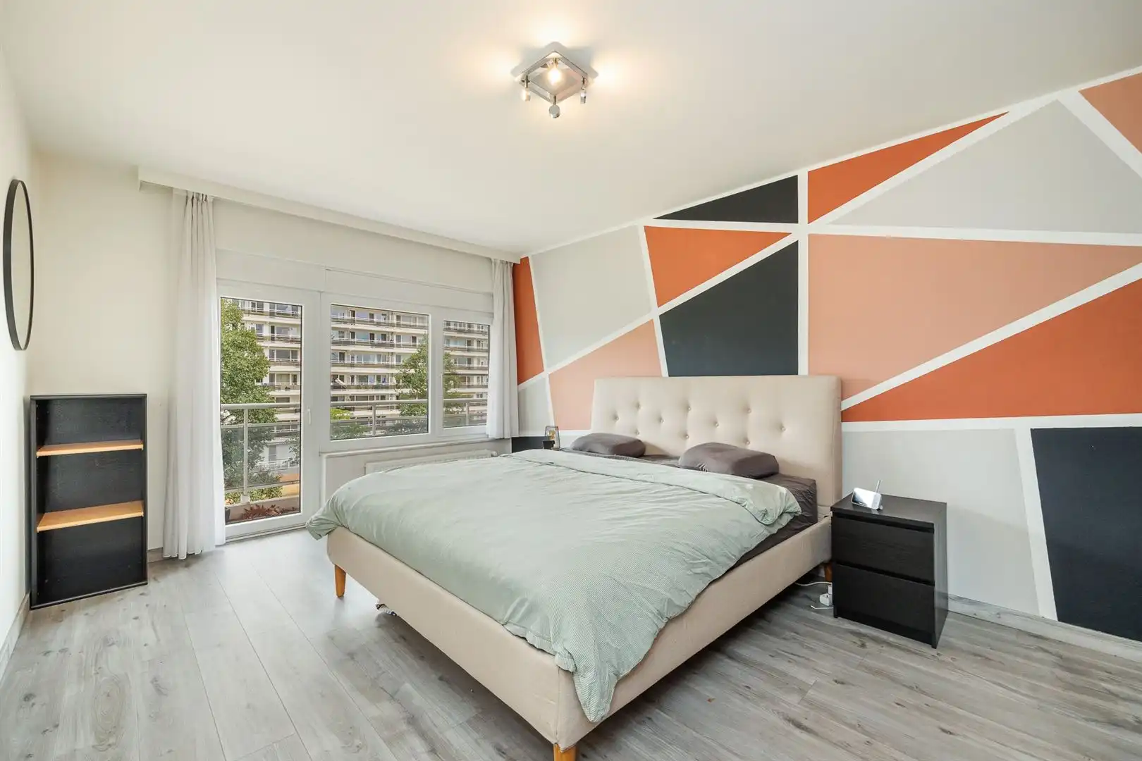 Rustig gelegen doorloopappartement met 2 terrassen foto 10