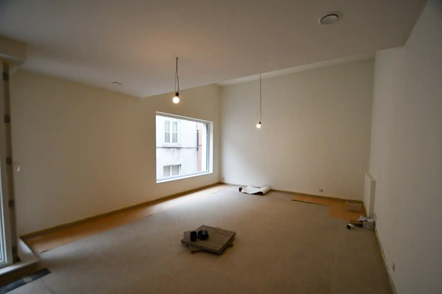 Lichtrijk 1-slaapkamerappartement nabij de Markt foto 4