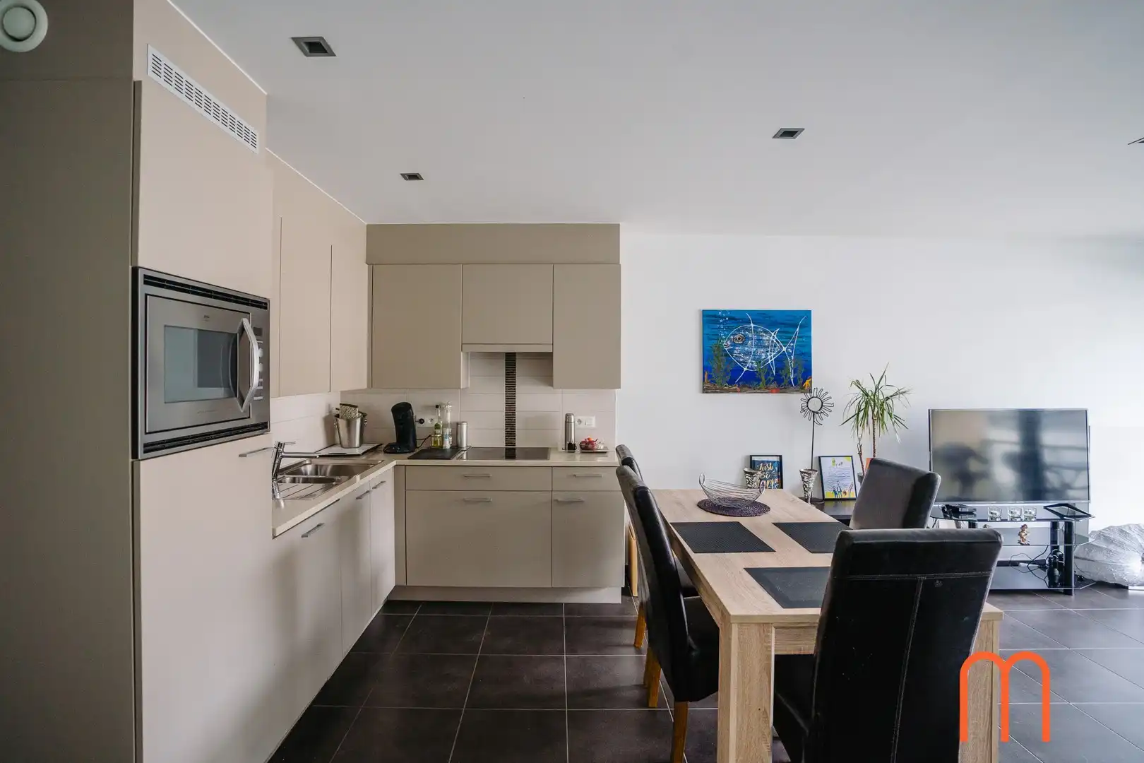 Appartement te huur in Oostende centrum – Modern 1-slaapkamerappartement met terras foto 3