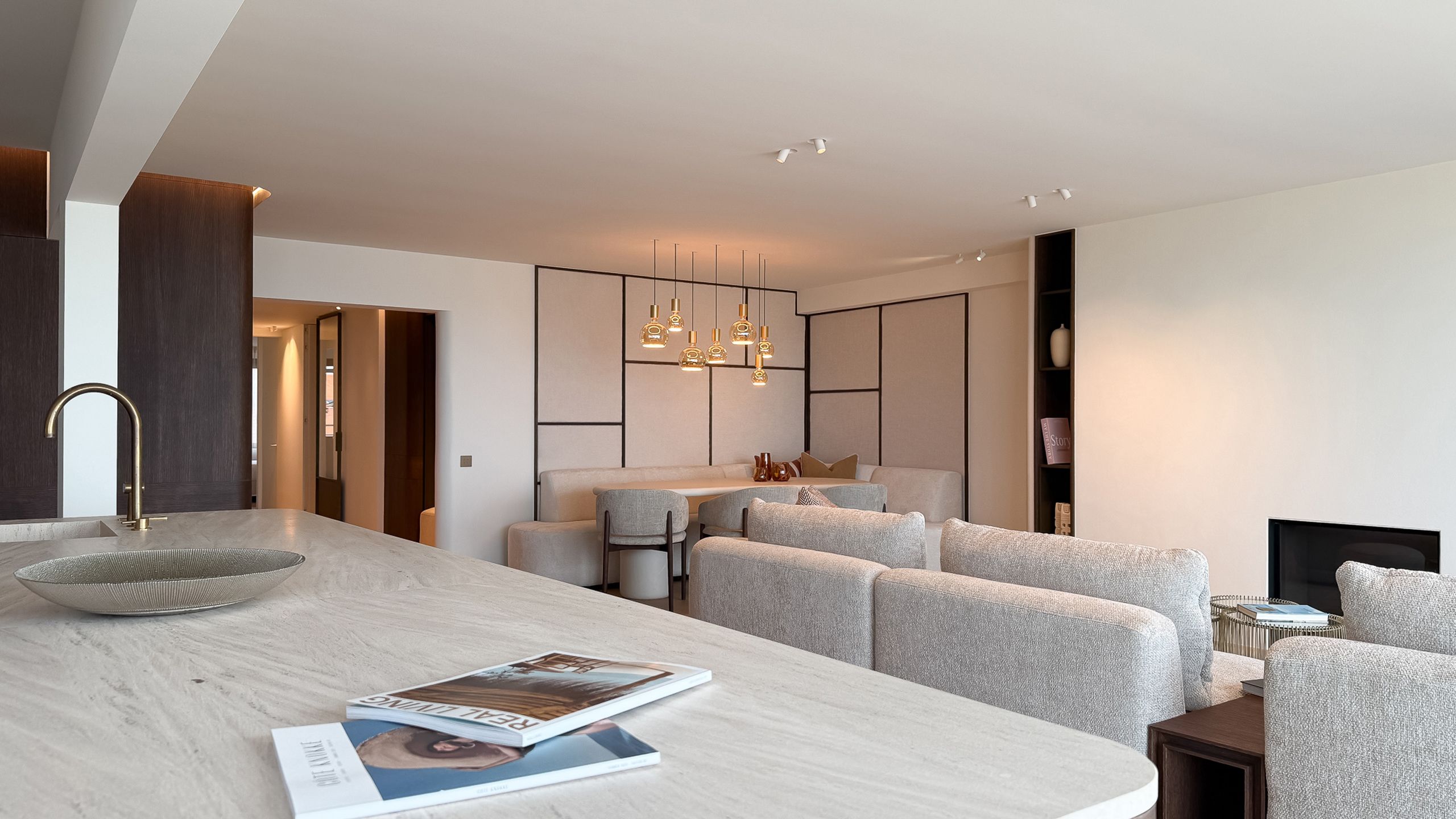 Stijlvol gerenoveerd appartement met zeezicht- ZEEDIJK ZOUTE foto 2