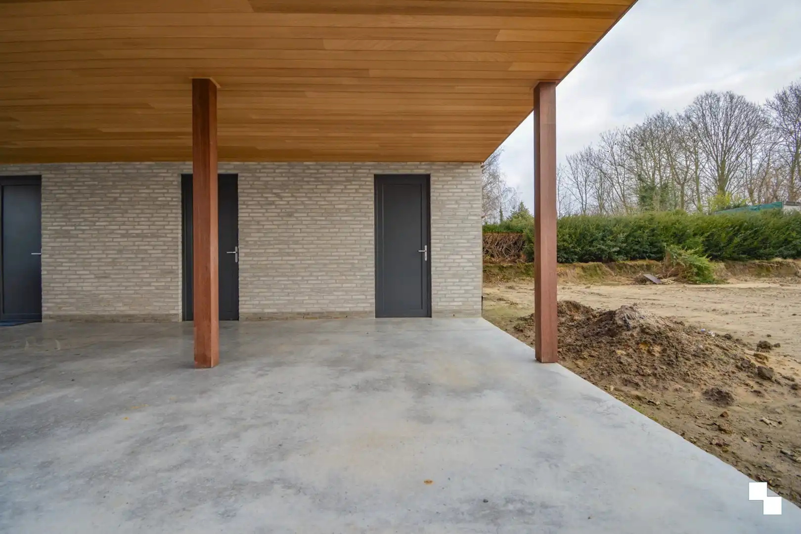 Volledig afgewerkte nieuwbouwwoning met carport te Sleihage foto 22