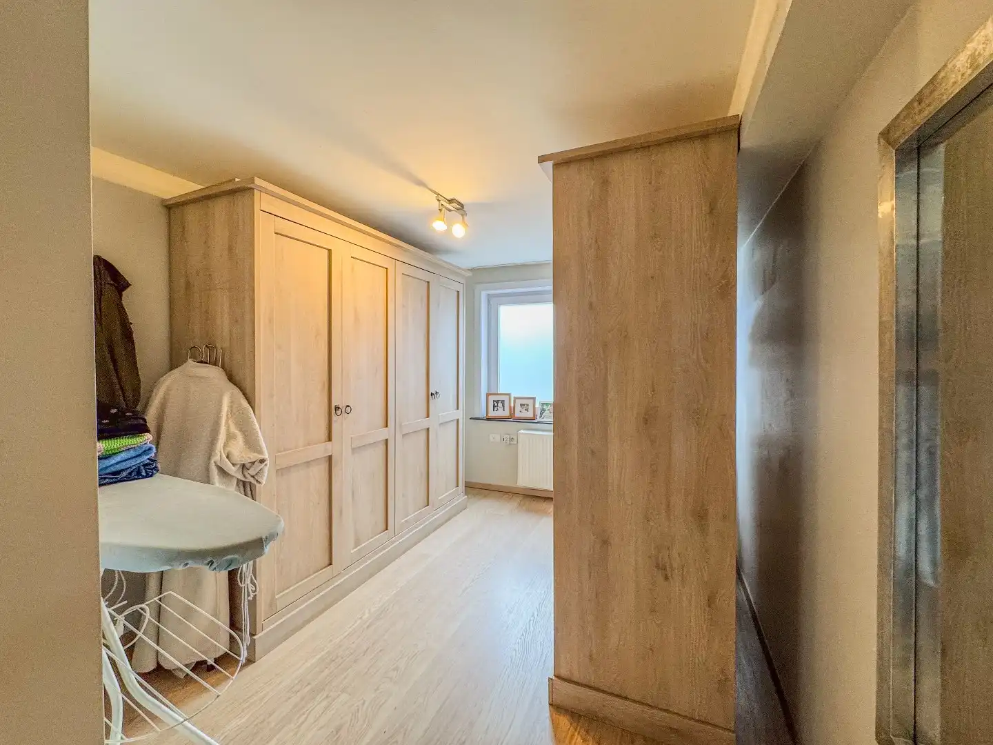 Zeer ruim appartement met 3 slaapkamers, 3 badkamers en gigantisch terras. foto 16