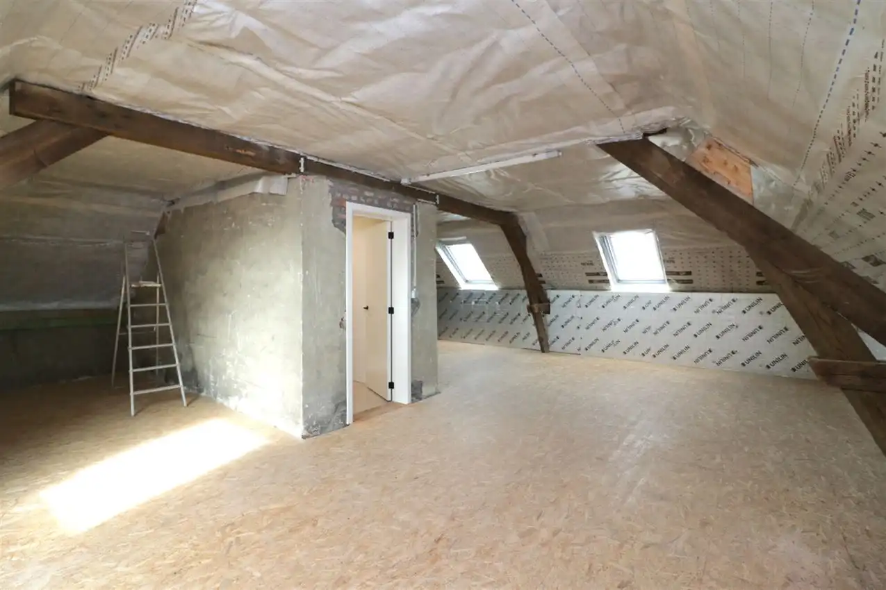 Gerenoveerde woning met 4 slpk, tuin, garage foto 31