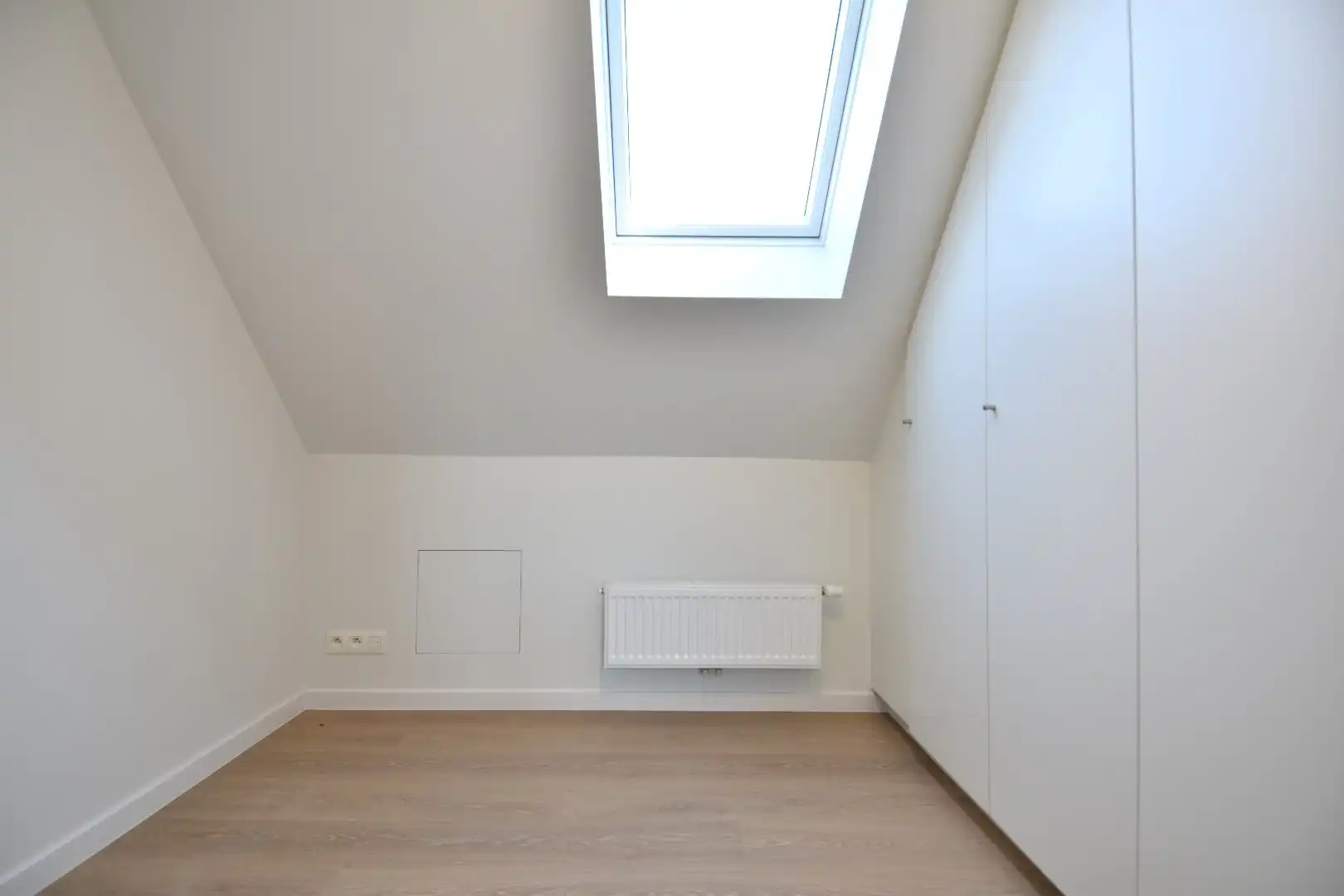 Vernieuwd duplexappartement met opslagruimte van 144 m² foto 12