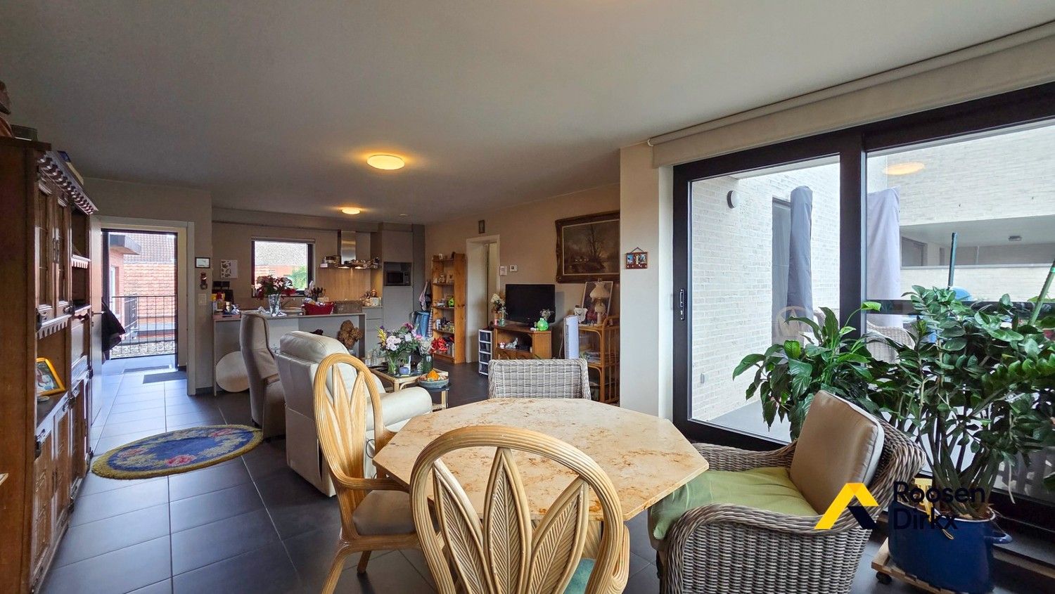 Ruim en kwalitatief appartement met 2 sk's, groot terras, parkeerplaats, berging. foto 13