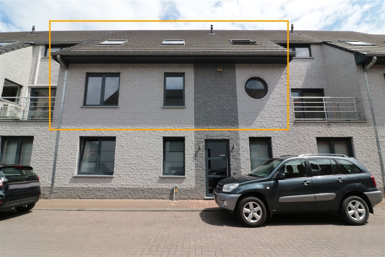 Triplex met groot zuidterras, garage, nabij E314 foto 5