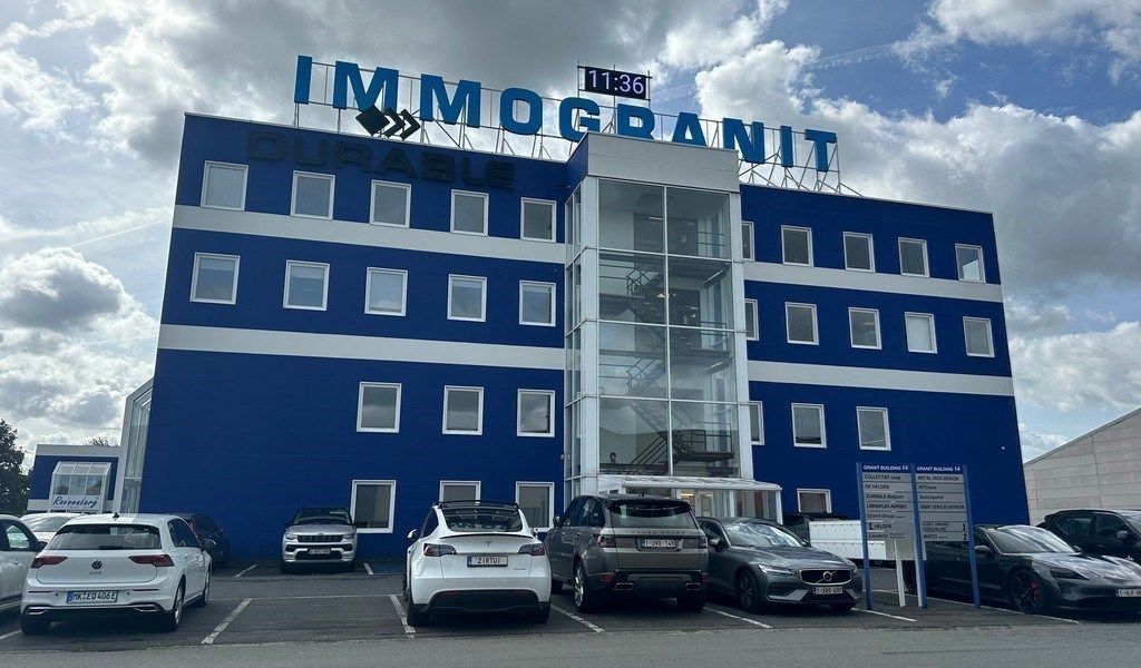 Burelen te huur in Immogranit Building aan E40 in Drongen foto {{pictureIndex}}