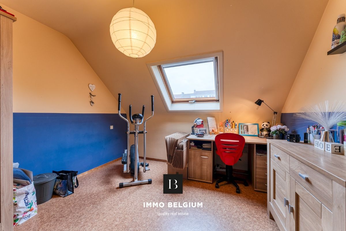 Rustig gelegen woning nabij het centrum met 4 slaapkamers foto 12
