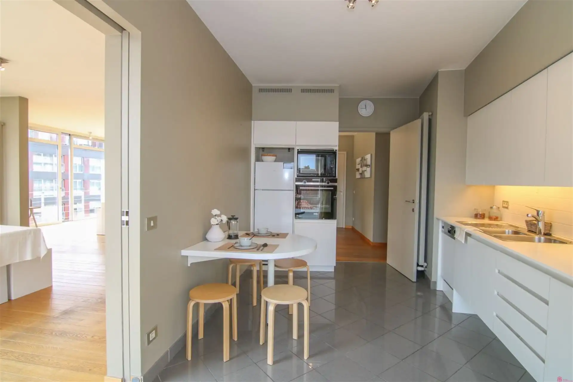 Stijlvol en ruim appartement  foto 8