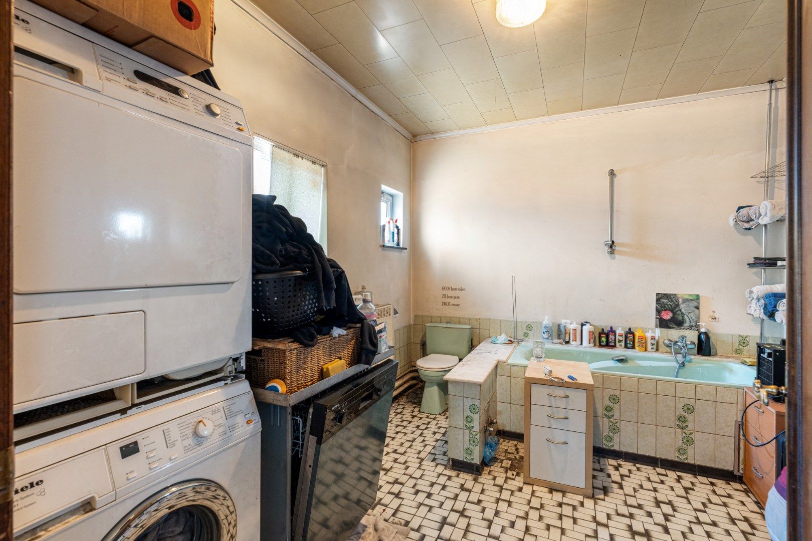 Halfvrijstaande woning op een perceel van 17a30ca met grote werkplaats van maar liefst 110 vierkante meter!  foto 18