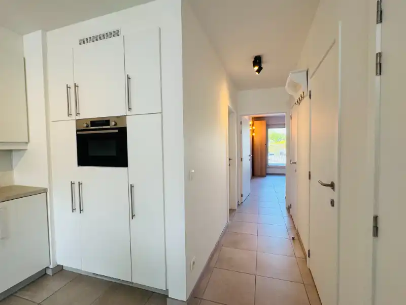 Recent appartement op de eerste verdieping met 1 slaapkamer, terras en garage foto 5