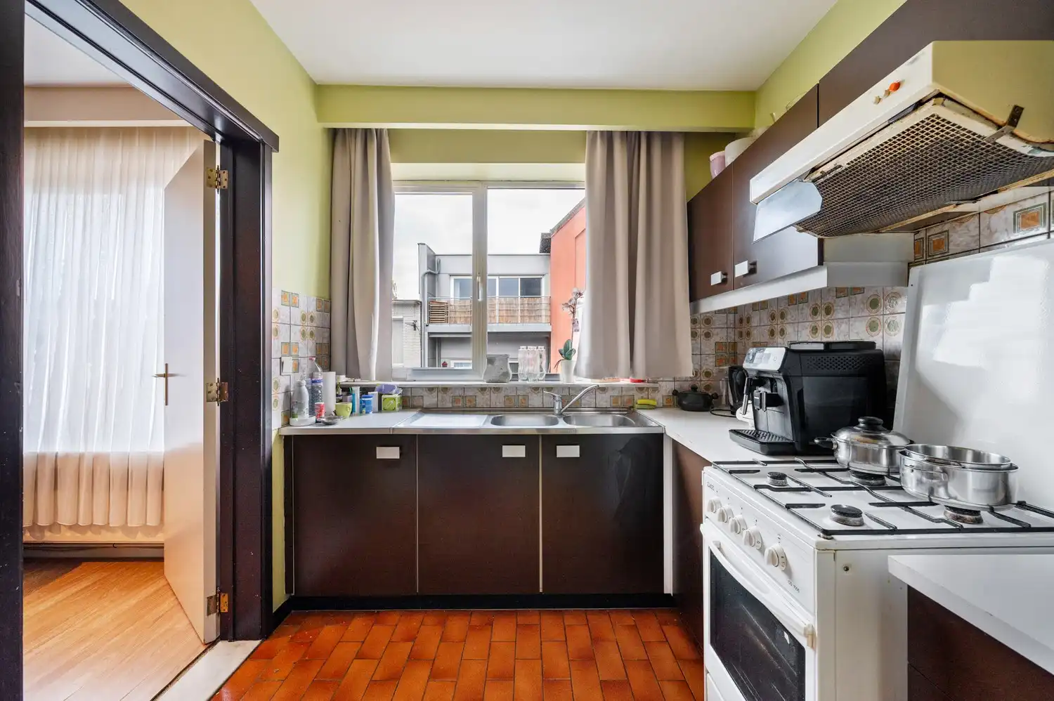 Gunstig gelegen appartement met 2 slaapkamers nabij station te Lier foto 8