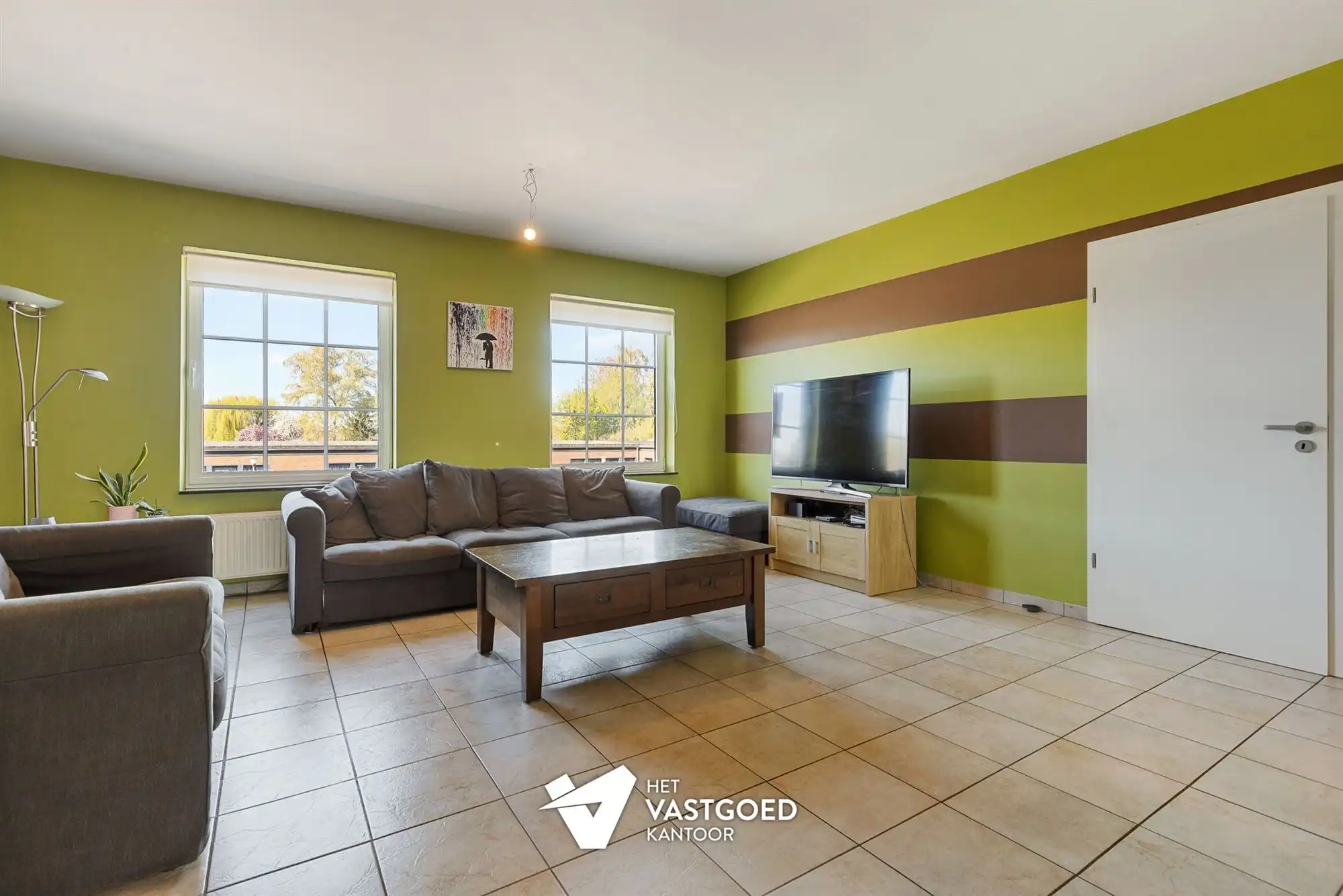 ZEER RUIM EN LICHTRIJK DUPLEX APPARTEMENT (149M²) MET 2 SLAAPKAMERS EN LEUKE VERANDA MET 2 TERRASSEN TE LAAKDAL foto 5