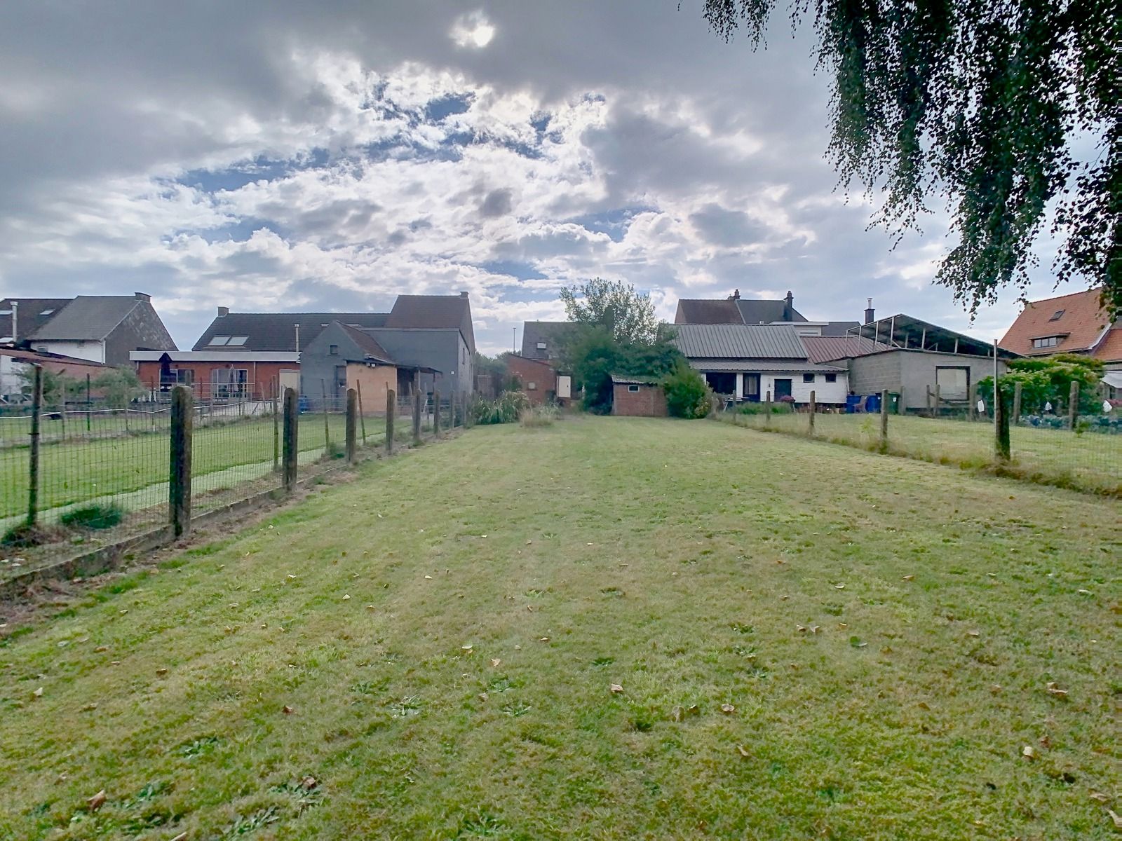 Te renoveren open bebouwing in een landelijke omgeving! foto 17