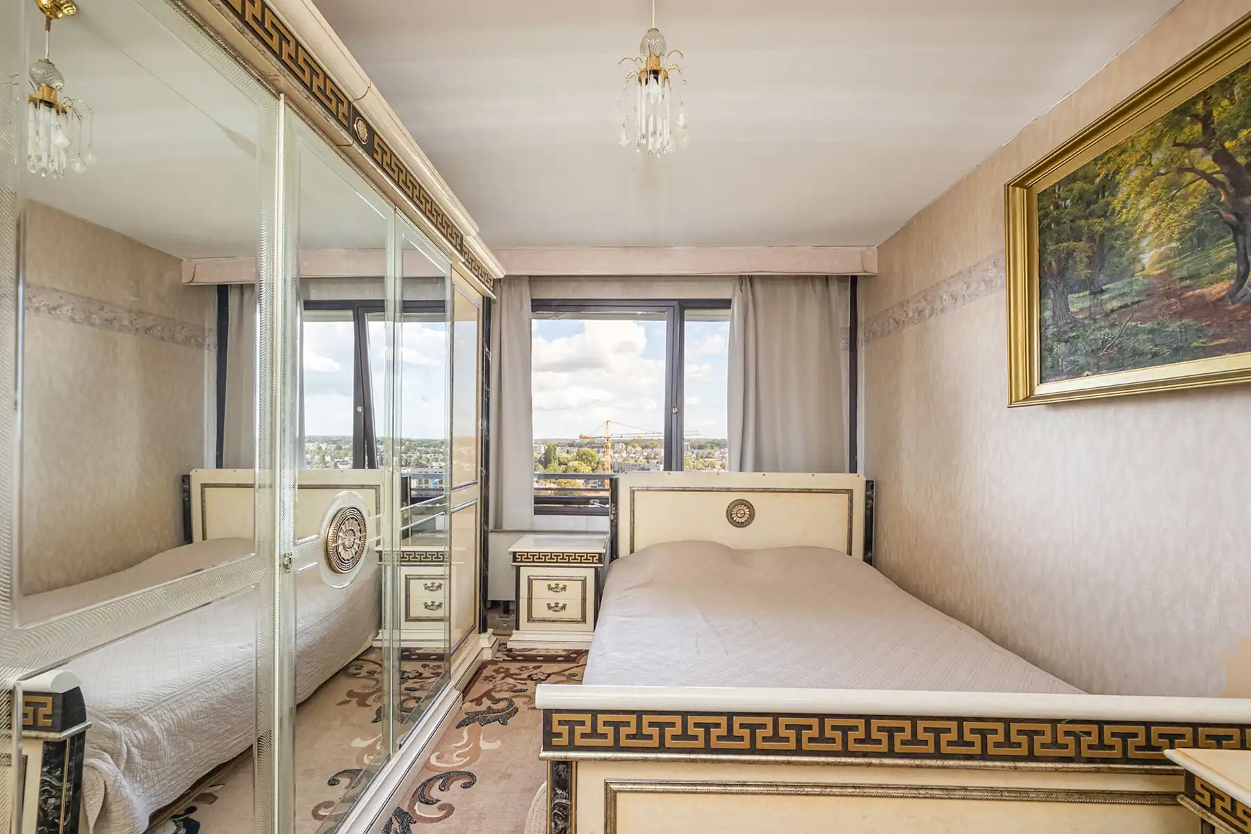 Ruim 3-slaapkamerappartement met panoramisch uitzicht foto 8