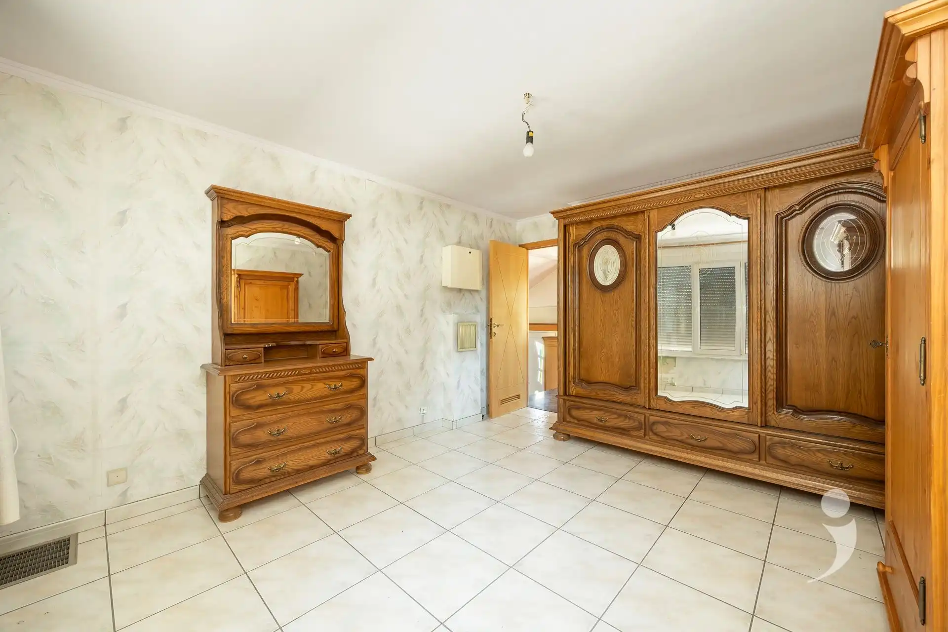Te renoveren woning op een zonnig perceel foto 22
