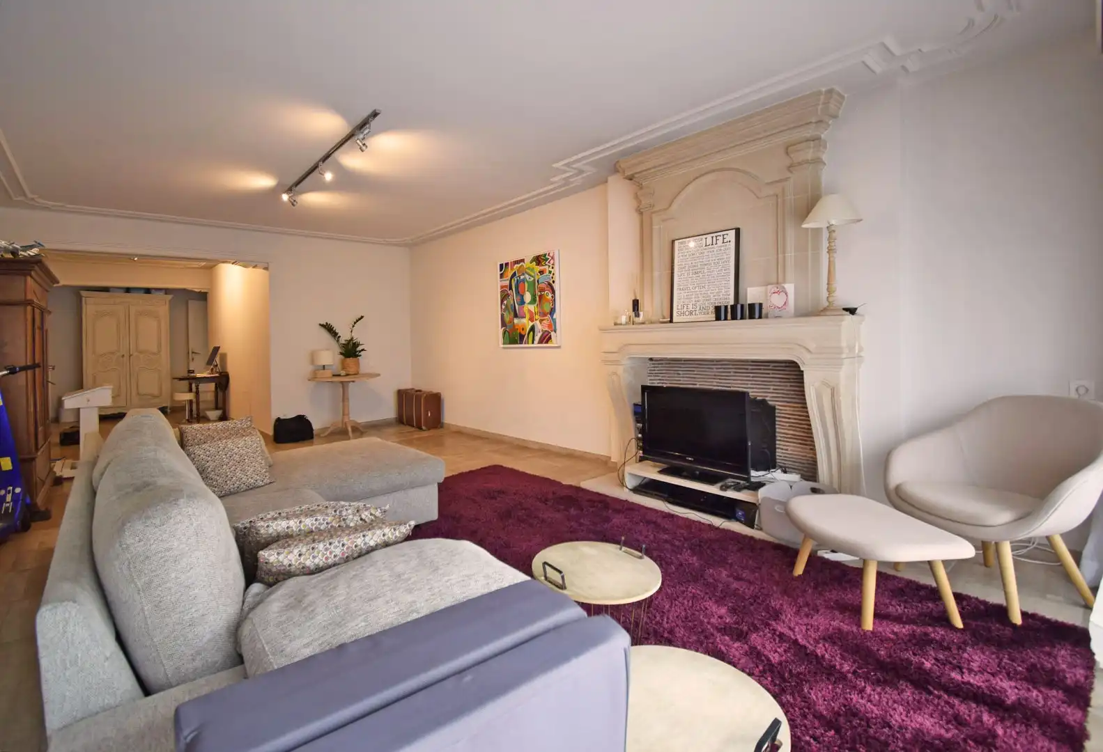 STIJLVOL APPARTEMENT IN CENTRUM ROESELARE. foto {{pictureIndex}}