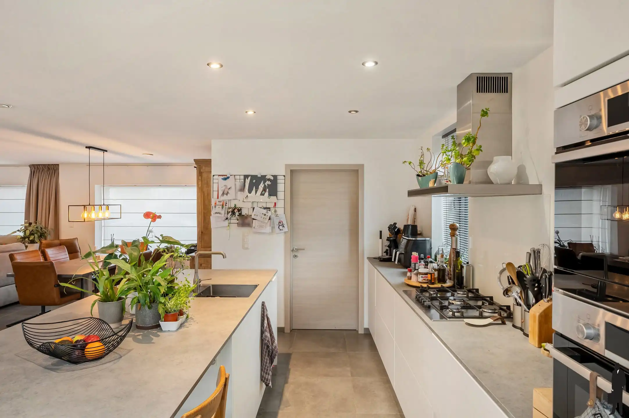 Charmante woning met prachtige tuin foto 5