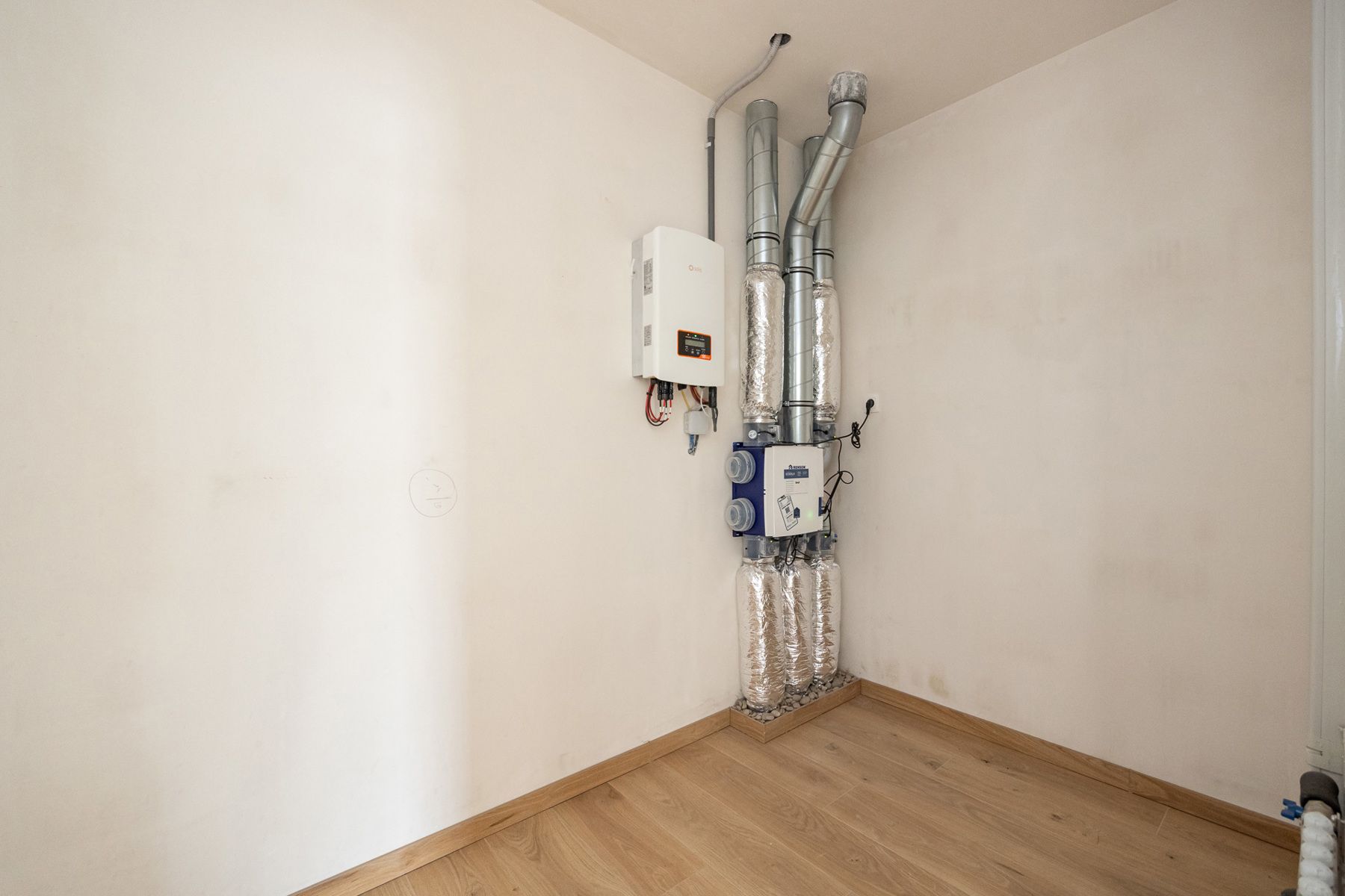 Halfopen woning met 3 slaapkamers en carport/fietsenberging op perceel van ca 320m² foto 20