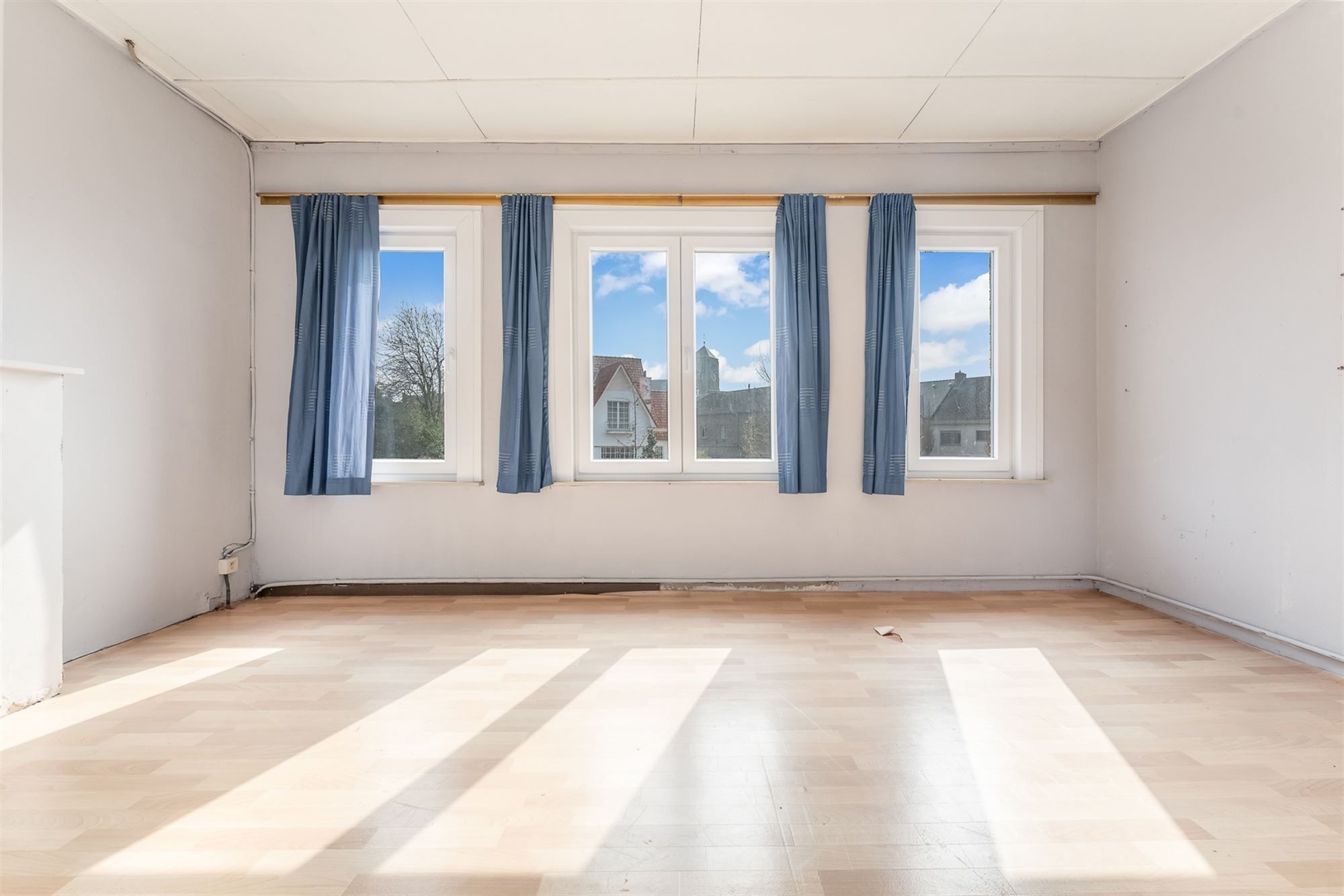 DEELS GERENOVEERDE WONING OP CENTRALE LIGGING foto 13
