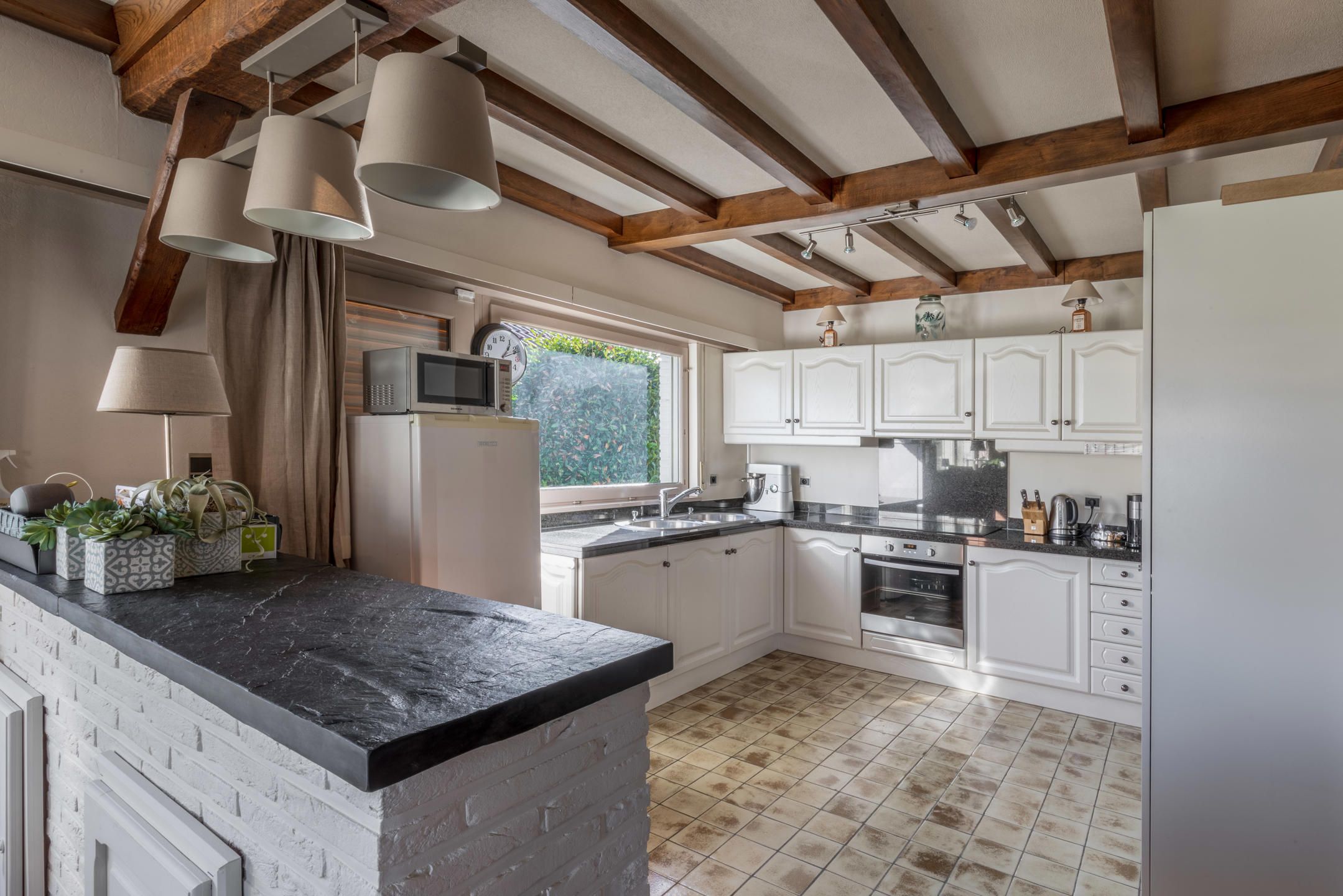 Woning met tuin te huur op goede locatie nabij het centrum van Sint-Antonius. foto 2
