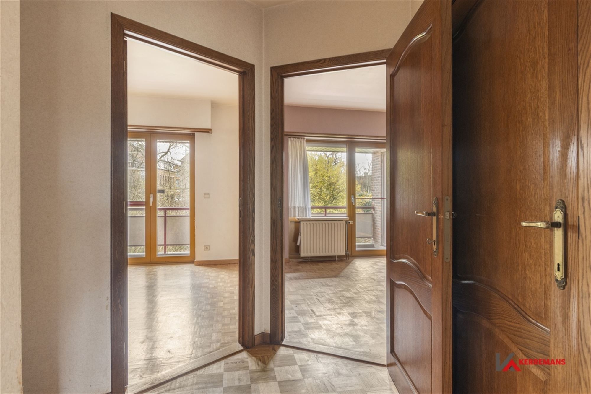 Instapklaar appartement met 3 slaapkamers en garage.  foto 12