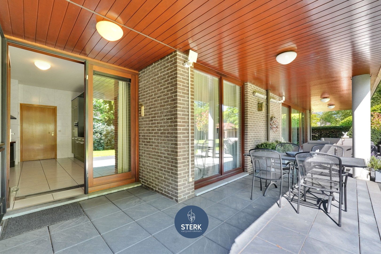 ROYAAL APPARTEMENT MET RUIM TERRAS GELEGEN IN HET UNIEKE PARKDOMEIN PETERSHEIM !  foto 21